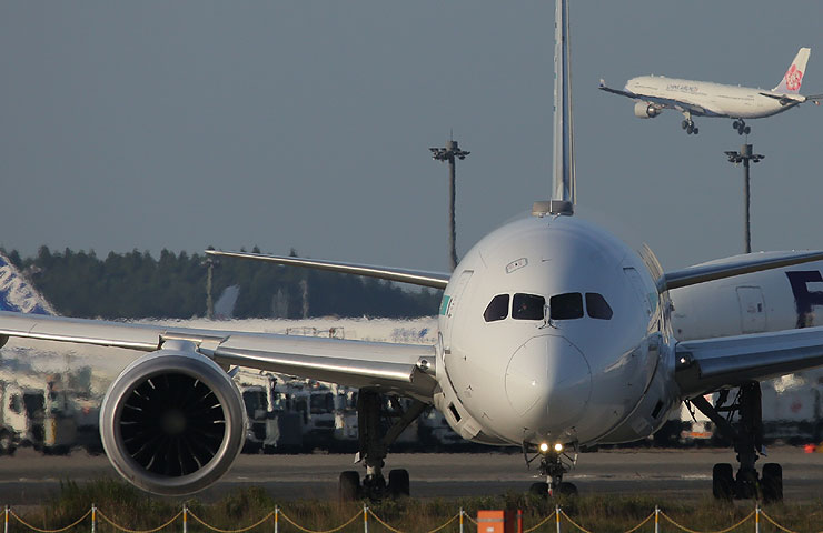 成田　飛行機